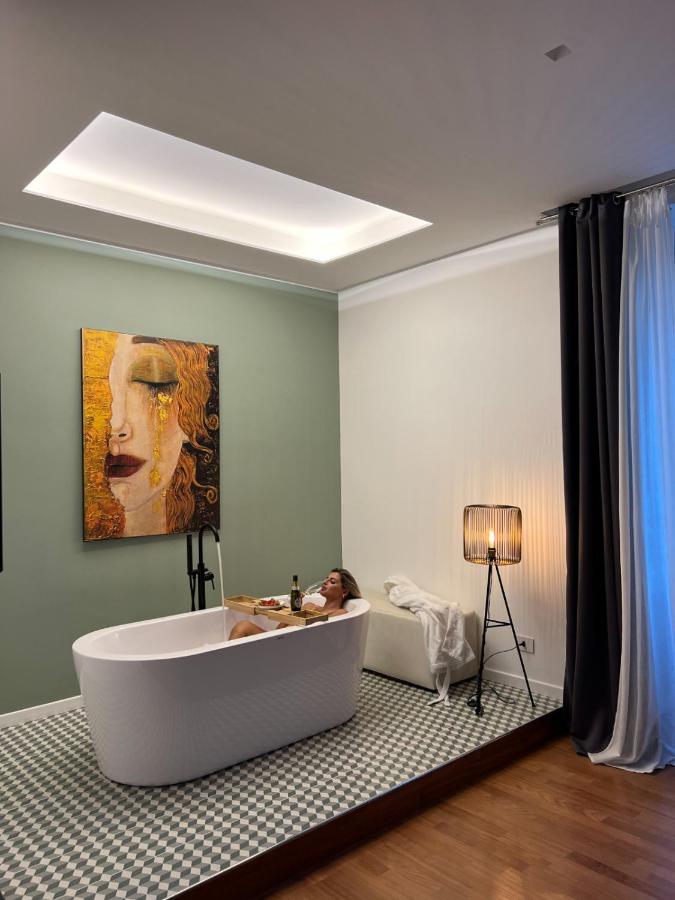 Mareluna Rooms Наполи Екстериор снимка