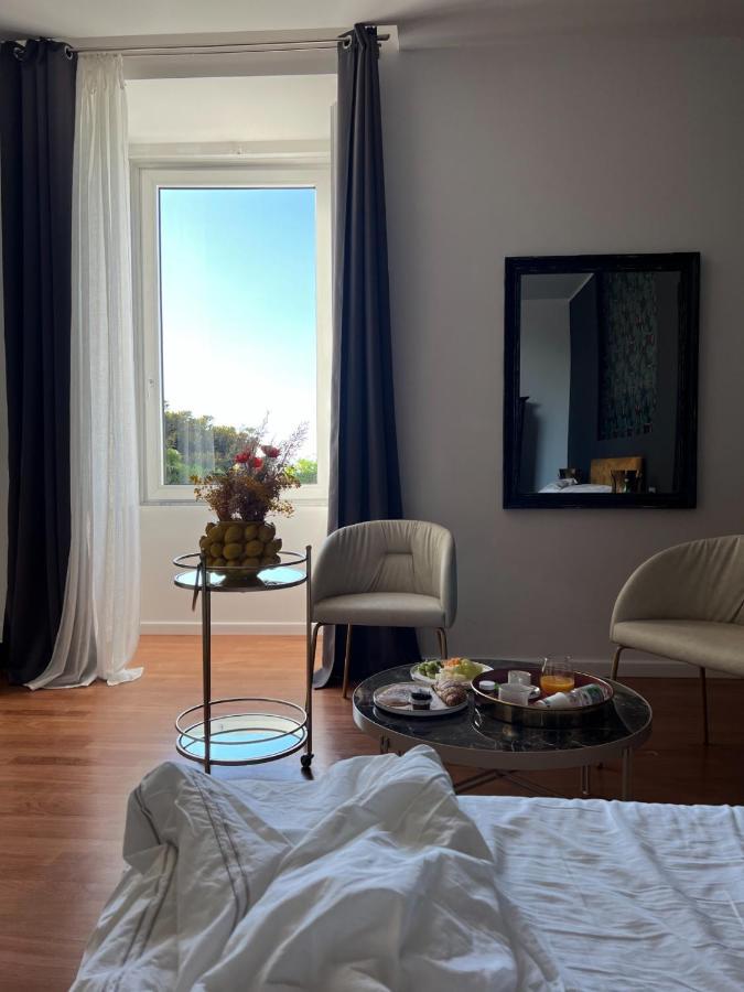Mareluna Rooms Наполи Екстериор снимка