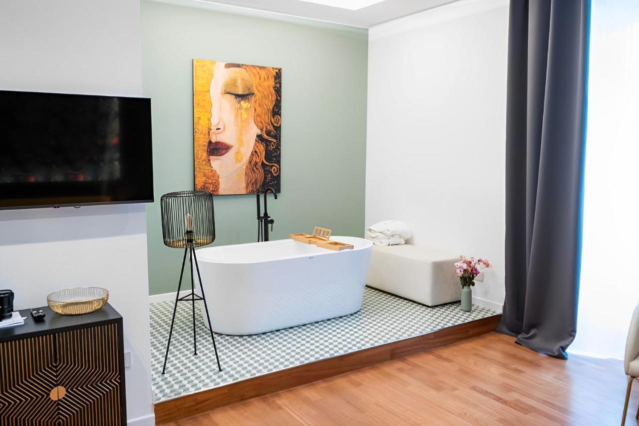 Mareluna Rooms Наполи Екстериор снимка
