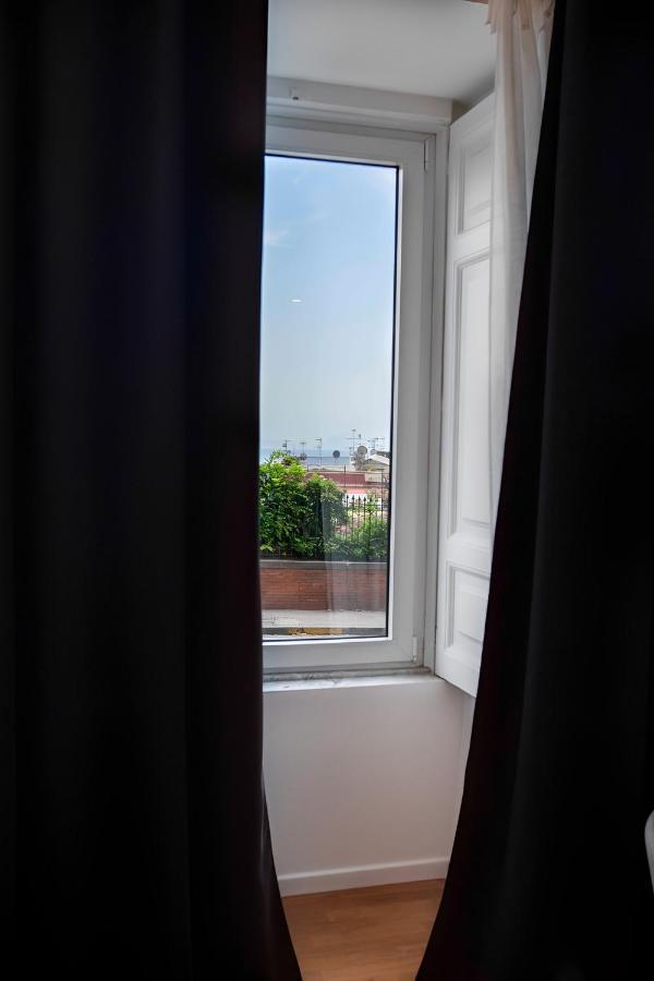 Mareluna Rooms Наполи Екстериор снимка